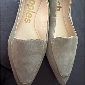 Women's flat green suede
